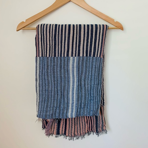 Aritzia Accessories - Aritzia Cotton Scarf